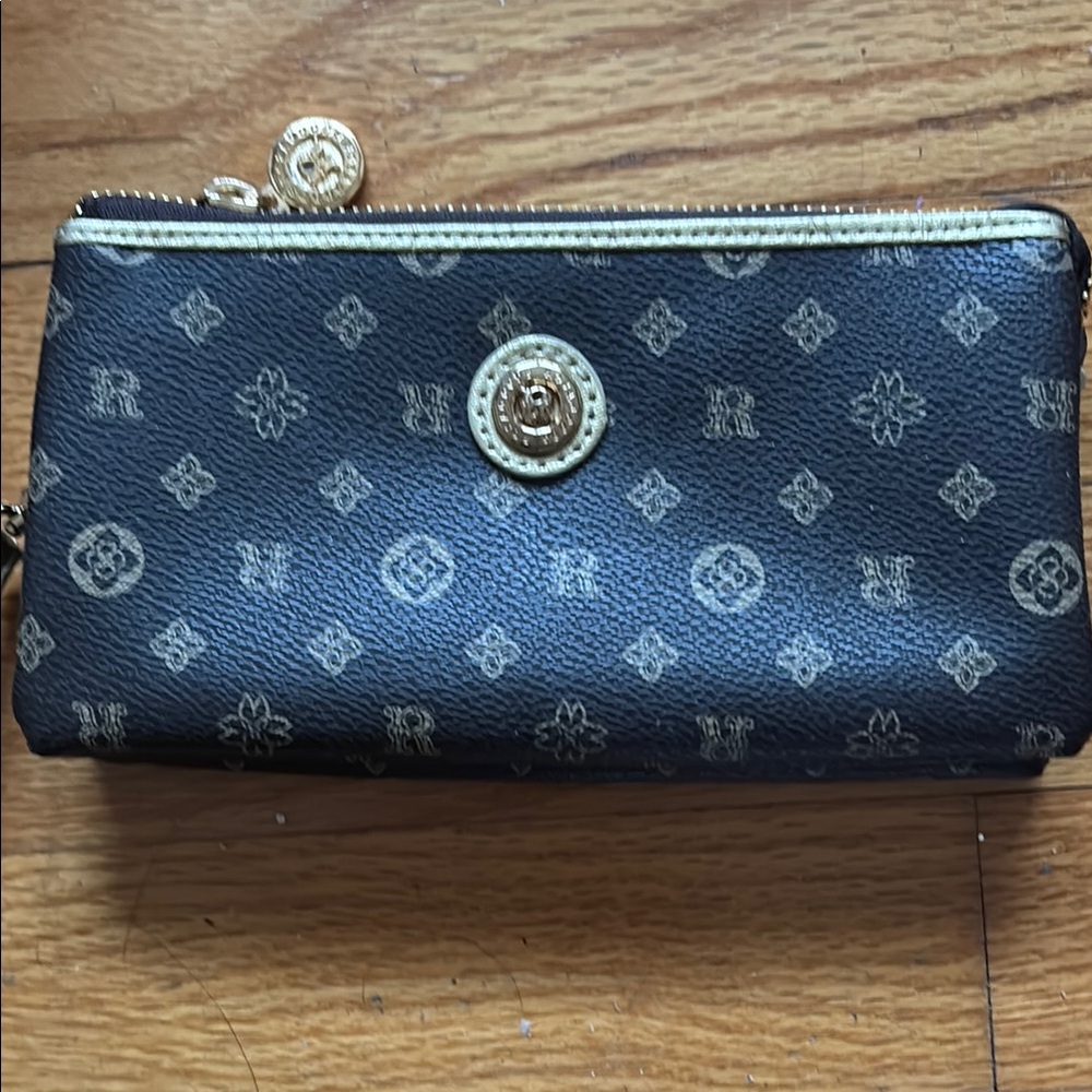 Black and Gold Structured Wallet with Elegant Design